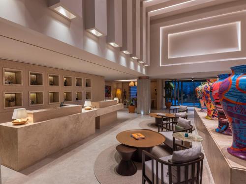 Χώρος καθιστικού στο The Bodrum Hotel Yalıkavak - MGallery Collection