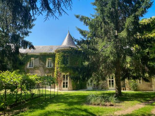 Κήπος έξω από το Château de Montaupin