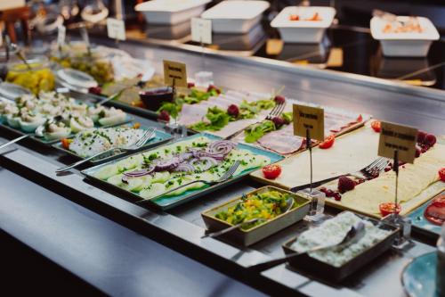 Jídlo v hotelu nebo okolí