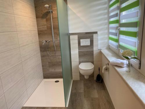 Bilik mandi di Feriendorf Büchelberg