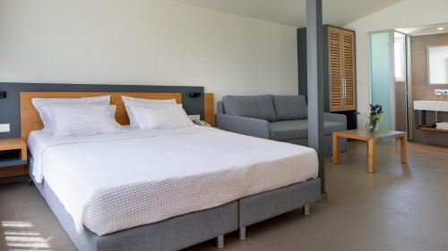 Cama ou camas em um quarto em Forum Suites