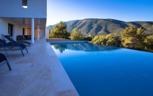 À mont nos hôtes 2