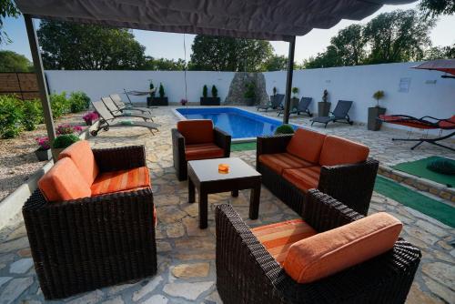 Poolincluded - Villa Bulic – Photos 3