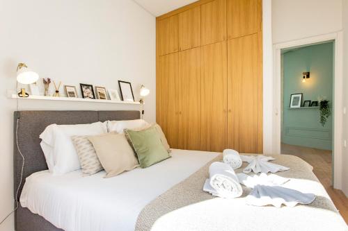 Mouzinho 1BR w AC in City Center by LovelyStay