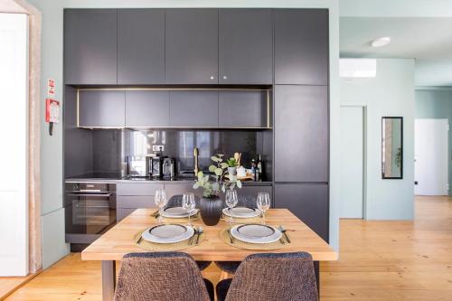 Mouzinho 1BR w AC in City Center by LovelyStay