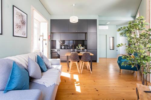 Mouzinho 1BR w AC in City Center by LovelyStay