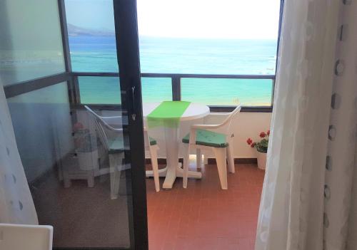 A general sea view or a sea view taken from Az apartmant