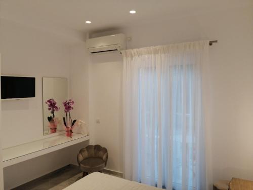 Μια τηλεόραση ή/και κέντρο ψυχαγωγίας στο Ξενοδοχείο Δούκισσα