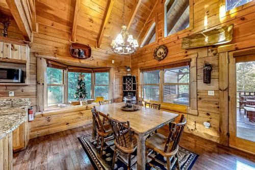 Una cocina o zona de cocina en Bear Tracks