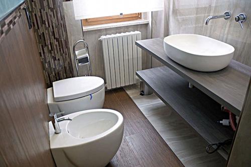 Koupelna v ubytování il bastimento