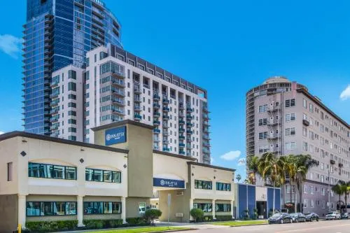 Inn at 50 Long Beach Convention Center in Long Beach