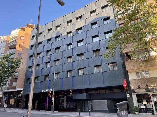 Cerca Santiago Bernabéu - Apartamento TORRE PICASSO