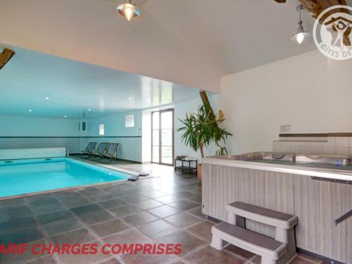 Gîte Saint-Just-la-Pendue, 3 pièces, 4 personnes - FR-1-496-51