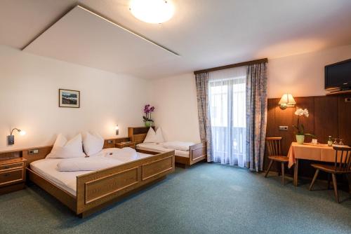 Zdjęcie z galerii obiektu Hotel Linde w mieście Collalbo