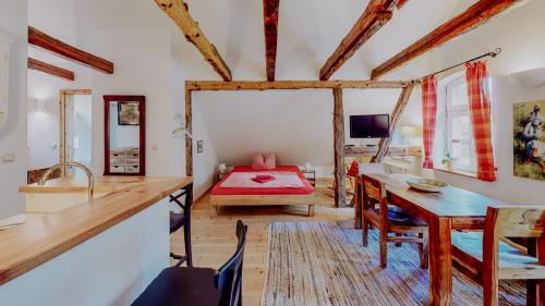 Ένα ή περισσότερα κρεβάτια σε δωμάτιο στο Landhaus Goldene Gans