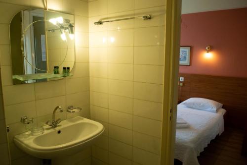 Ένα μπάνιο στο Egnatia Hotel
