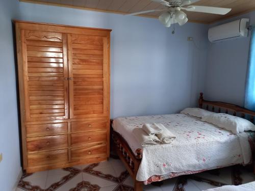 Postel nebo postele na pokoji v ubytování Urania House