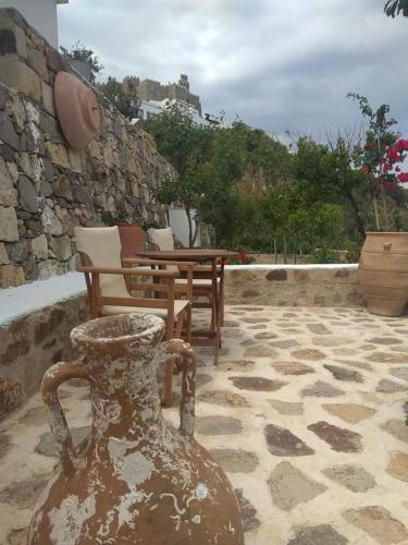 Gambar di galeri bagi TRADITIONAL STUDIO Chora Patmos di Patmos