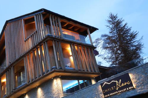 Chalet Blanc Cervinia v zime