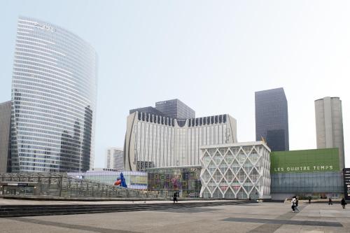a view of a city with tall buildings at Aparthotel Adagio Access La Défense - Léonard De Vinci in Courbevoie