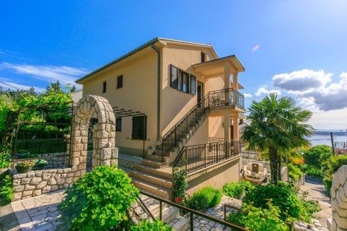 Apartments and Room Ruzica