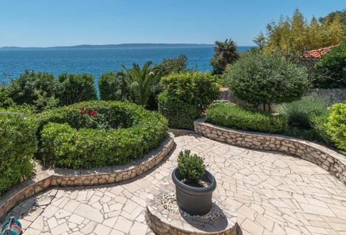 Apartments by the sea Rastici, Ciovo - 5233, Centola, Croatia