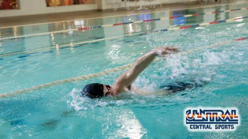 a person swimming in a swimming pool at Hotel Precede Koriyama in Koriyama