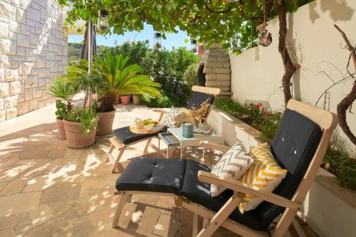 Green Oasis Hvar town