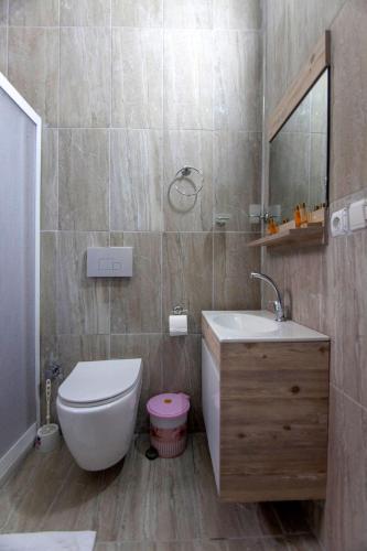 Ένα μπάνιο στο Sevin Stone Hotel