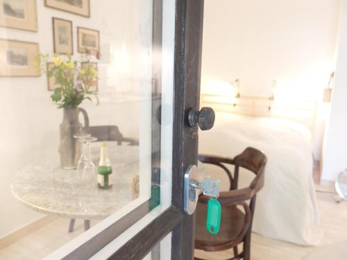Katil atau katil-katil dalam bilik di Ferienstudio-Apartment Tausendfreund "adults only" am Chiemsee