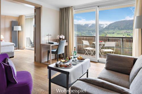 Nespecifikovaný výhled na hory nebo výhled na hory při pohledu z hotelu