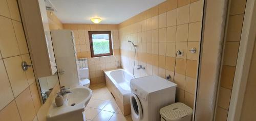 Kylpyhuone majoituspaikassa Green Wilow Siedlisko