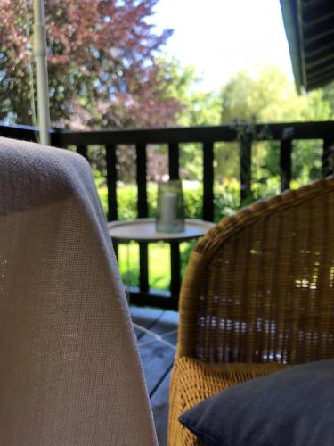Ruang duduk di Ferienstudio-Apartment Tausendfreund "adults only" am Chiemsee