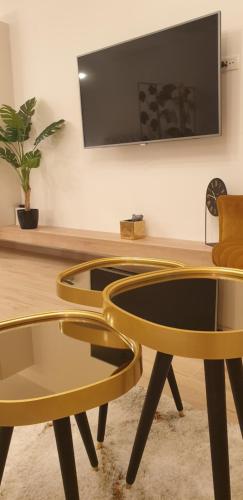 Golden Studio - private parking