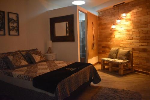 Ein Bett oder Betten in einem Zimmer der Unterkunft Hotel Alcatraz