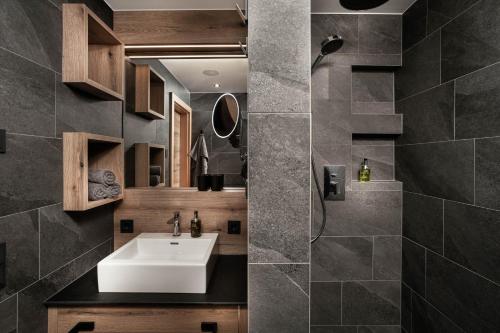 Ένα μπάνιο στο Apartments Niederseer