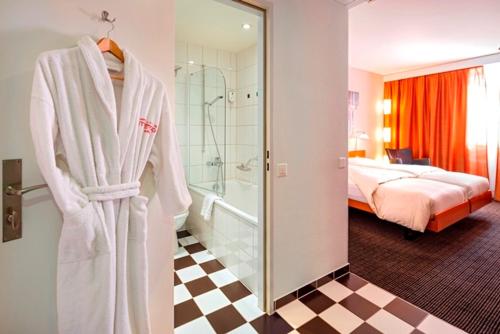 Hotel Metropol Basel tesisinde bir banyo