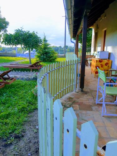 Jardín al aire libre en Villa Diiva Čurug