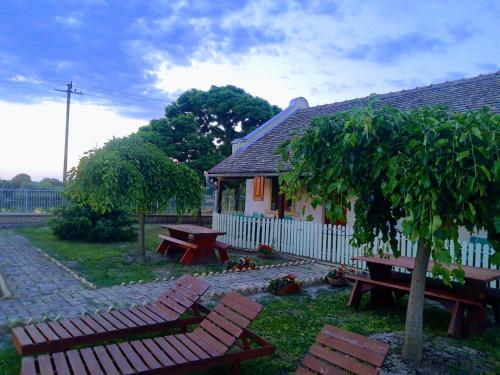 Jardín al aire libre en Villa Diiva Čurug