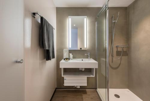 Koupelna v ubytování Hôtel du Théâtre, Boutique Hôtel