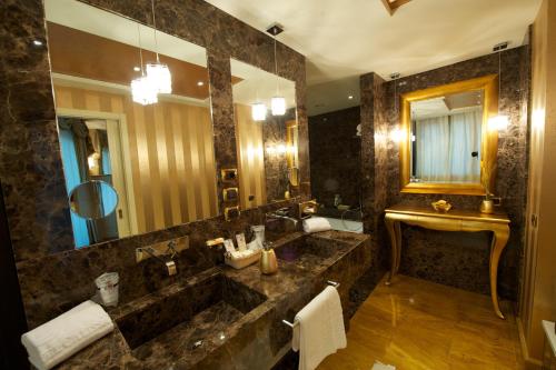 Fotografie z fotogalerie ubytování Hotel Calissano v Albě