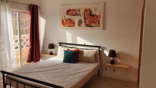 Gallery image of Santana double bedroom serviced apartment in Santa Maria