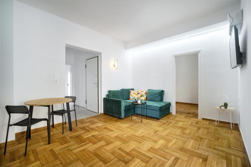 Majestic Flat with Huge Terrace in the City Center