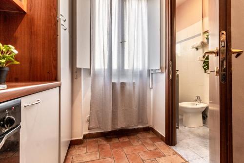 Een badkamer bij Wine Apartments Florence Ansonica
