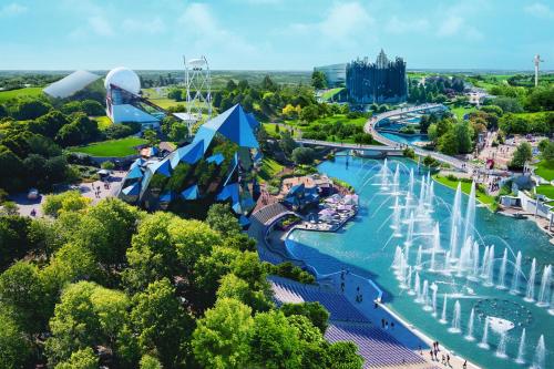 Bazén v ubytování Studio à 8 min à pied du Futuroscope – 1/4 pers nebo v jeho okolí