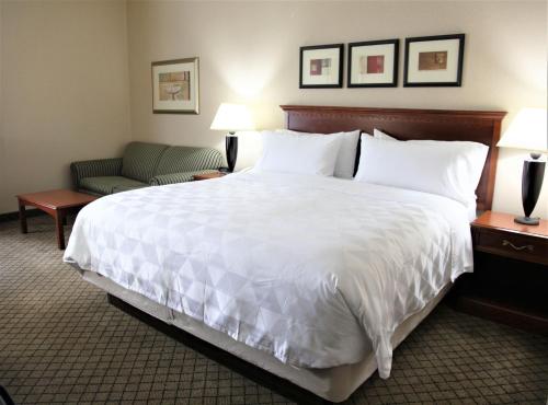 Imagen de la galería de Holiday Inn Dayton/Fairborn I-675, an IHG Hotel, en Fairborn