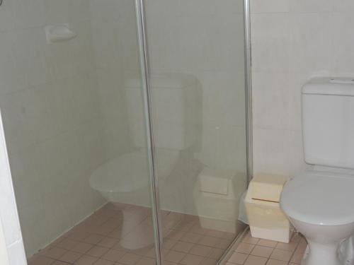 Ένα μπάνιο στο Comfort Inn Premier