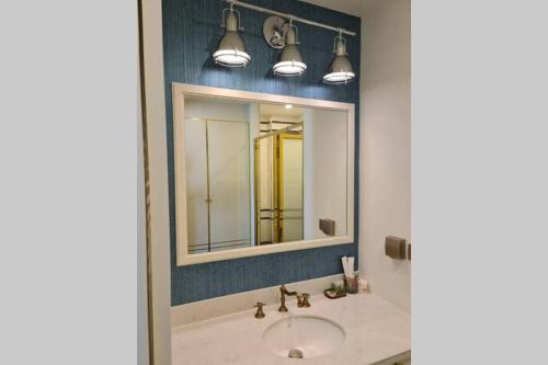 Ένα μπάνιο στο Grand florida Poolview-1BR-Step to jomtien beach