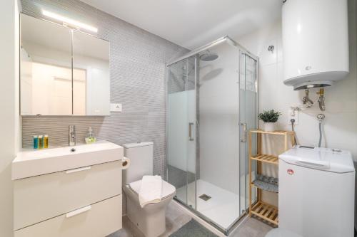 Koupelna v ubytování Myflats Premium Santa Pola