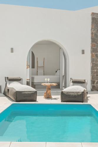 Πισίνα στο ή κοντά στο Oyster Luxury Suites